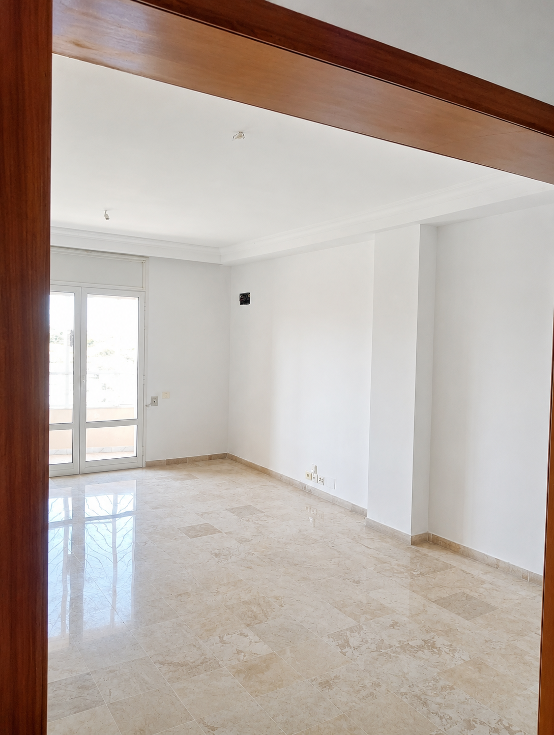 Sfax Ville&nbsp;Sfax&nbsp;Vente&nbsp;Appart. 4 pi�ces&nbsp;S3 au rdc   route matar km 2 en haut standing