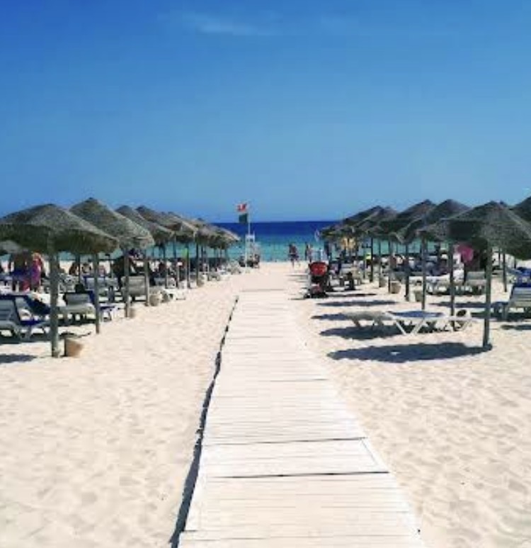 Djerba - Houmet Essouk&nbsp;Mezraya&nbsp;Terrain&nbsp;Terrain nu&nbsp;Djerba beau terrain 2500 m2 � c�t� du radisson blu