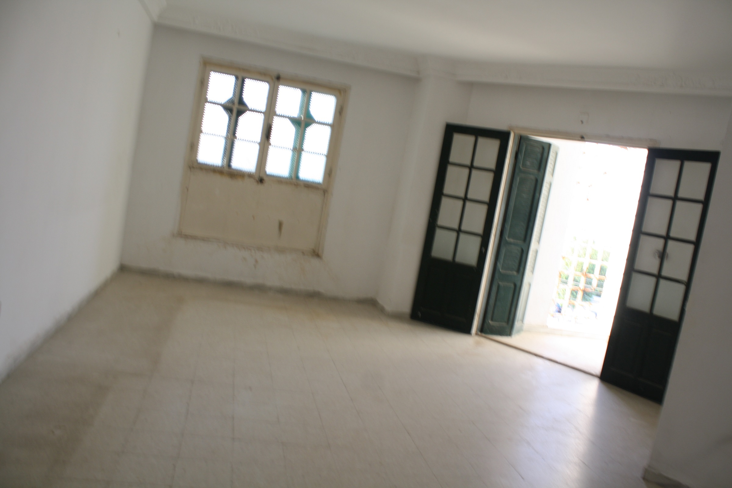 Hammam Chatt&nbsp;Hammam Chatt&nbsp;Vente&nbsp;Appart. 4 pi�ces&nbsp;Gps  qappart spacieux 3em �tage