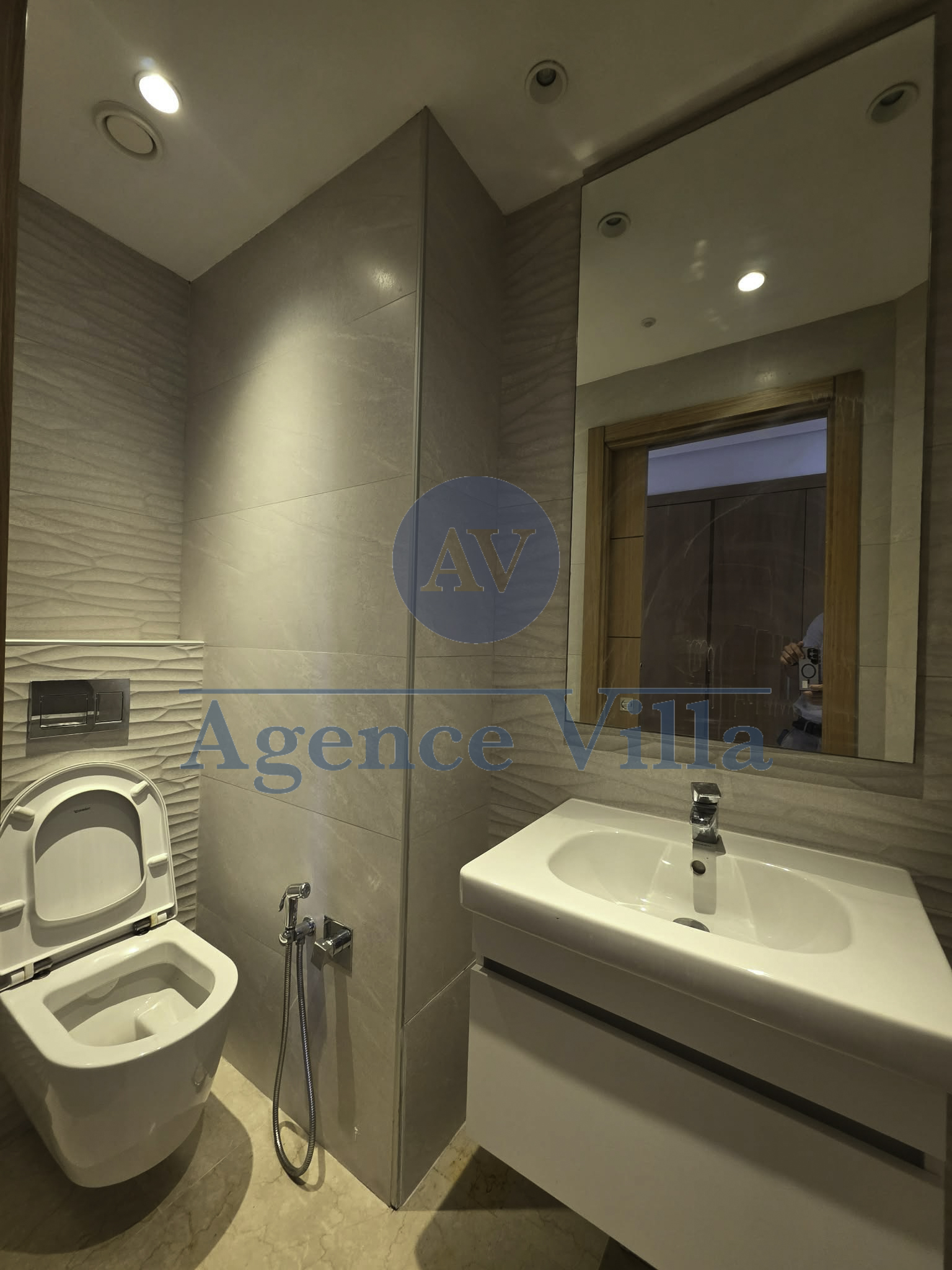 La Marsa&nbsp;Berge Du Lac&nbsp;Location&nbsp;Appart. 3 pi�ces&nbsp;Appartement s2 meubl� avec tersasse au lac 2