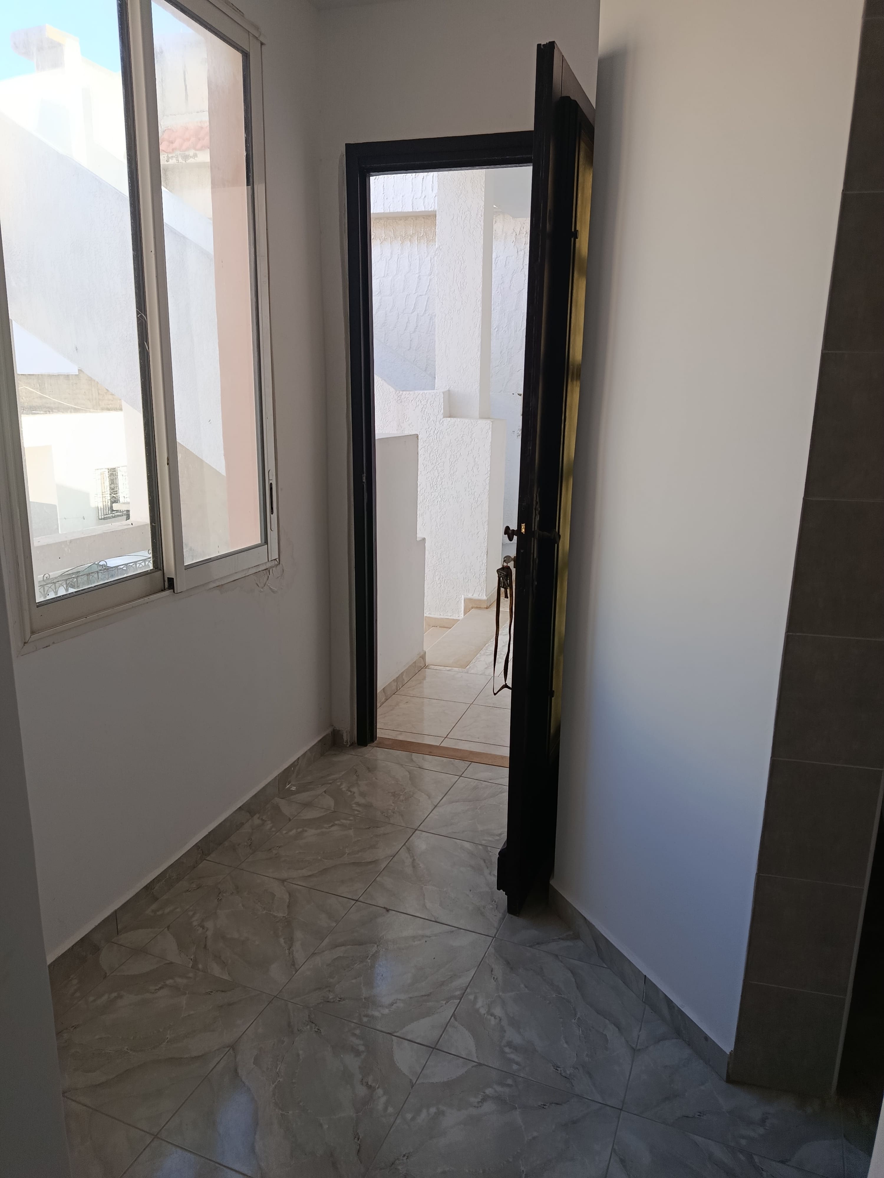 Ras Jebel&nbsp;El Garia Ras Jebal&nbsp;Vente&nbsp;Maisons&nbsp;Etage de villa bureautique