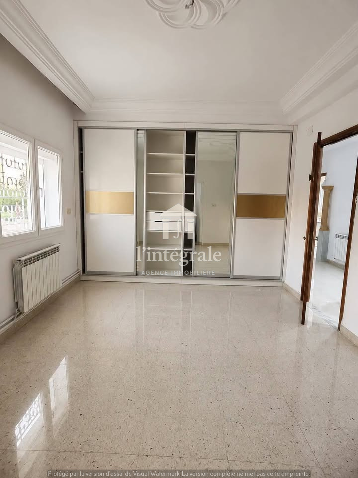 El Menzah&nbsp;El Menzah 4&nbsp;Location&nbsp;Appart. 4 pi�ces&nbsp;S4 �tage de villa