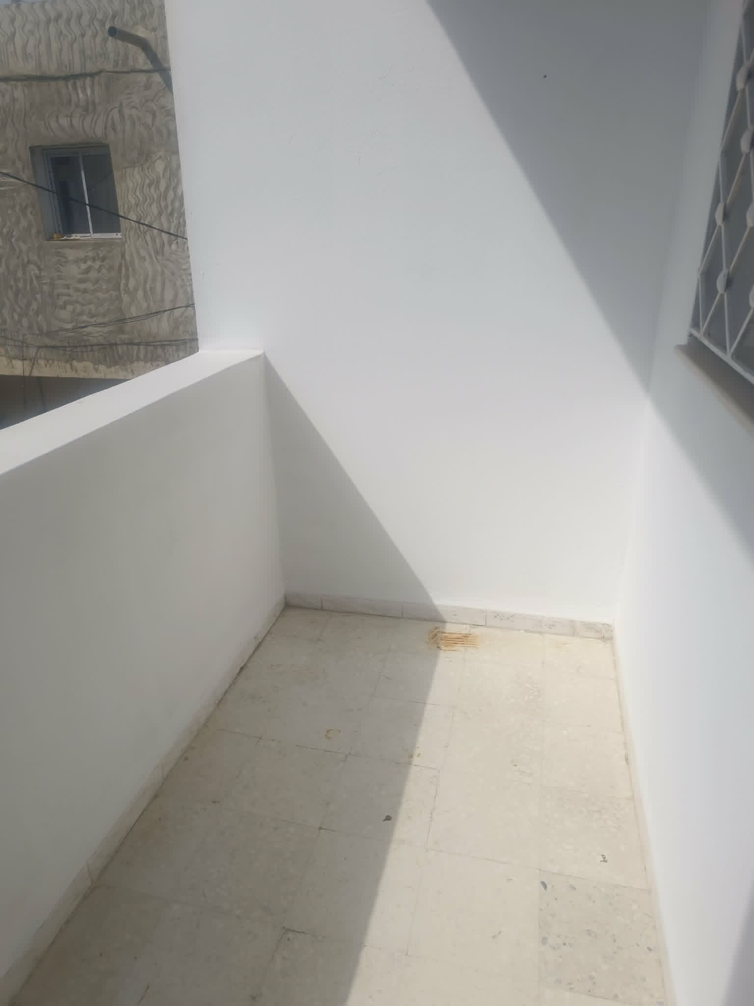 Ben Arous&nbsp;Ben Arous&nbsp;Location&nbsp;Appart. 3 pi�ces&nbsp;Premi�re �tage d'une maison