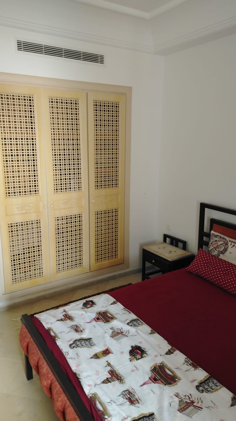 Hammamet&nbsp;Zone Hoteliere&nbsp;Location vacances&nbsp;Appart. 3 pi�ces&nbsp;Appartement spacieux vue sur port