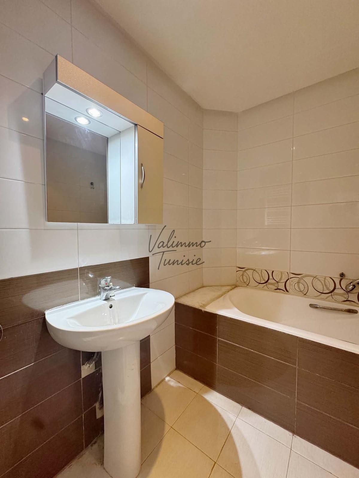 Mnihla&nbsp;Jardins d'el Menzah&nbsp;Vente&nbsp;Appart. 3 pi�ces&nbsp;Appartement s2 jardin d'el menzah