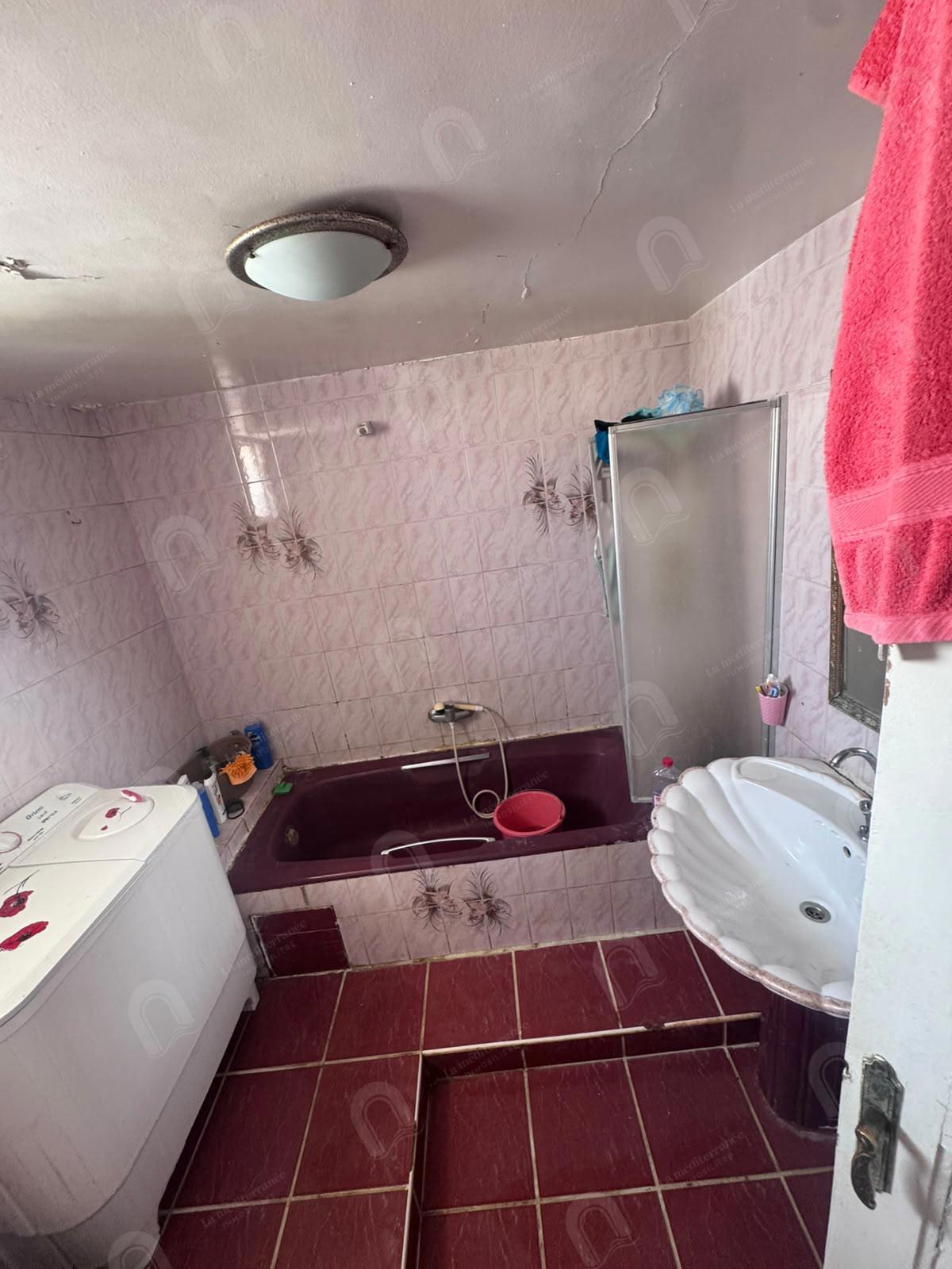 Le Bardo&nbsp;Le Bardo&nbsp;Vente&nbsp;Appart. 4 pi�ces&nbsp;Une villa d'angle sur deux niveau