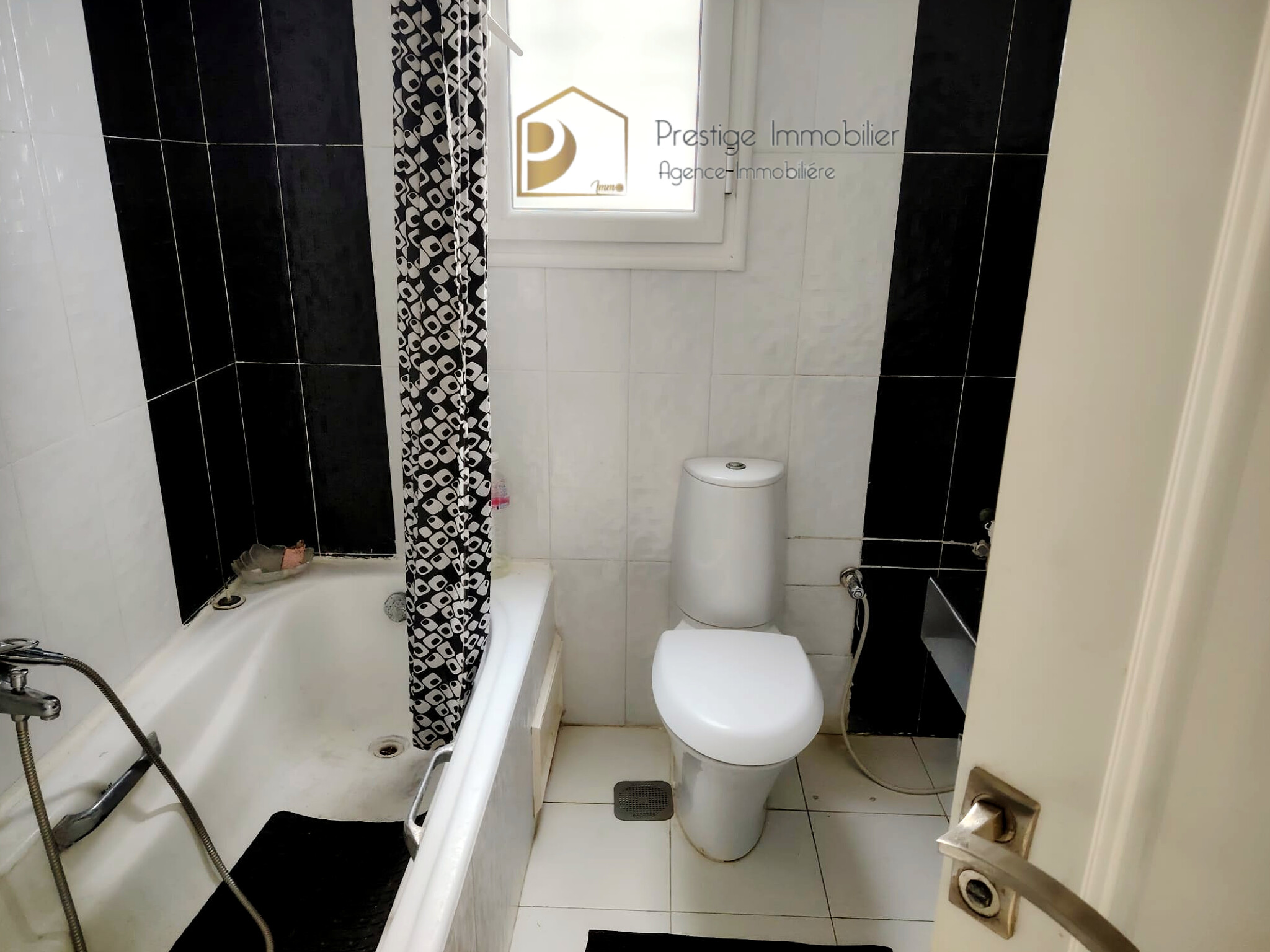 Hammam Chatt&nbsp;Borj Cedria&nbsp;Vente&nbsp;Maisons&nbsp;Villa r plus 1 avec local com
