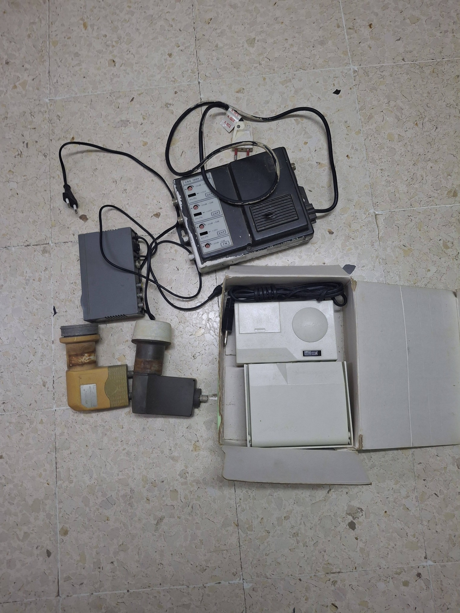 Sousse Jaouhara&nbsp;Sahloul&nbsp;Cables et accessoires&nbsp;Amplifiacateur&nbsp;Amplificateur