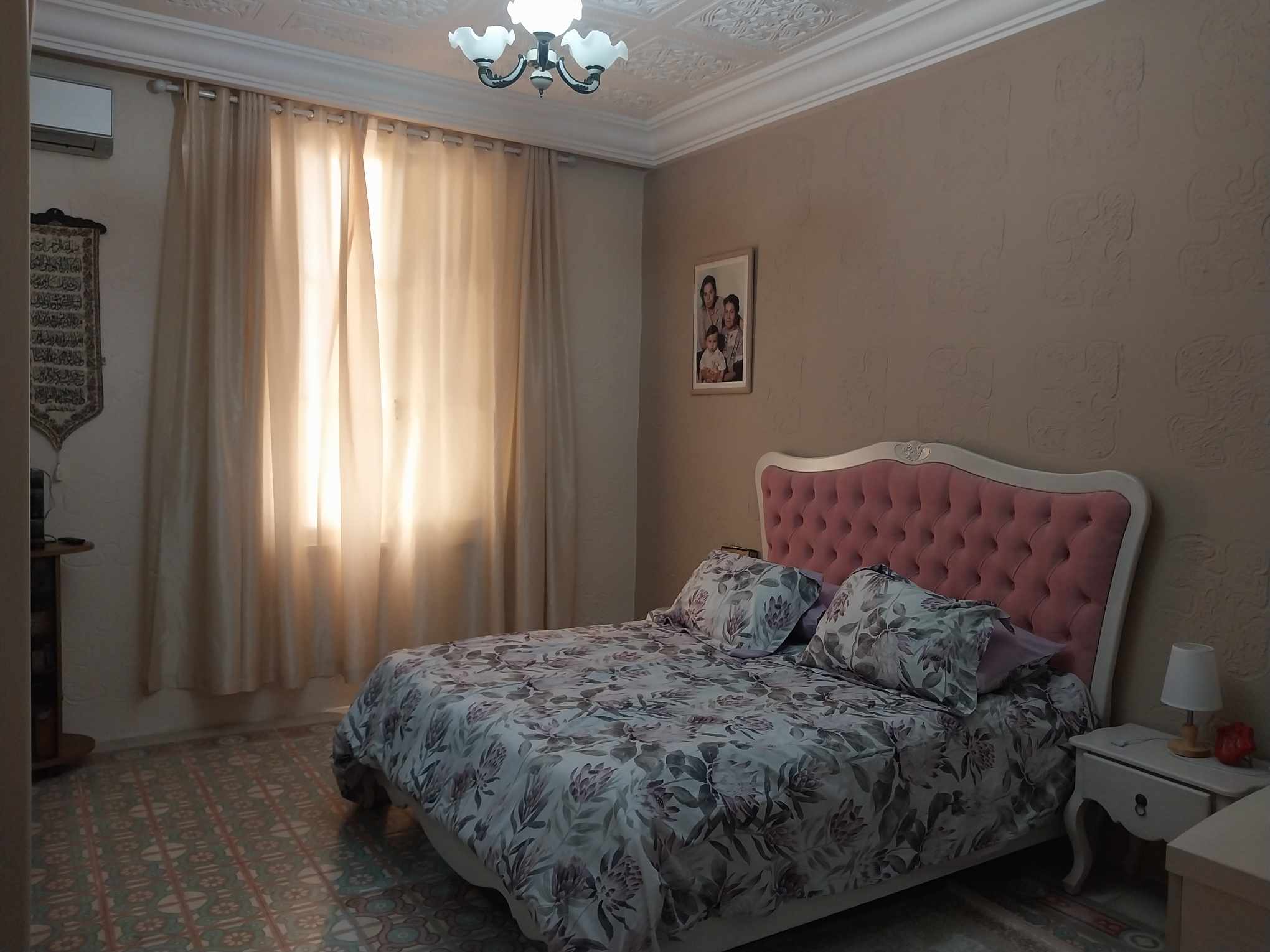 Bab Bhar&nbsp;Bab Bhar&nbsp;Vente&nbsp;Appart. 5 pi�ces+&nbsp;Un grand appartement � la place de barcelone