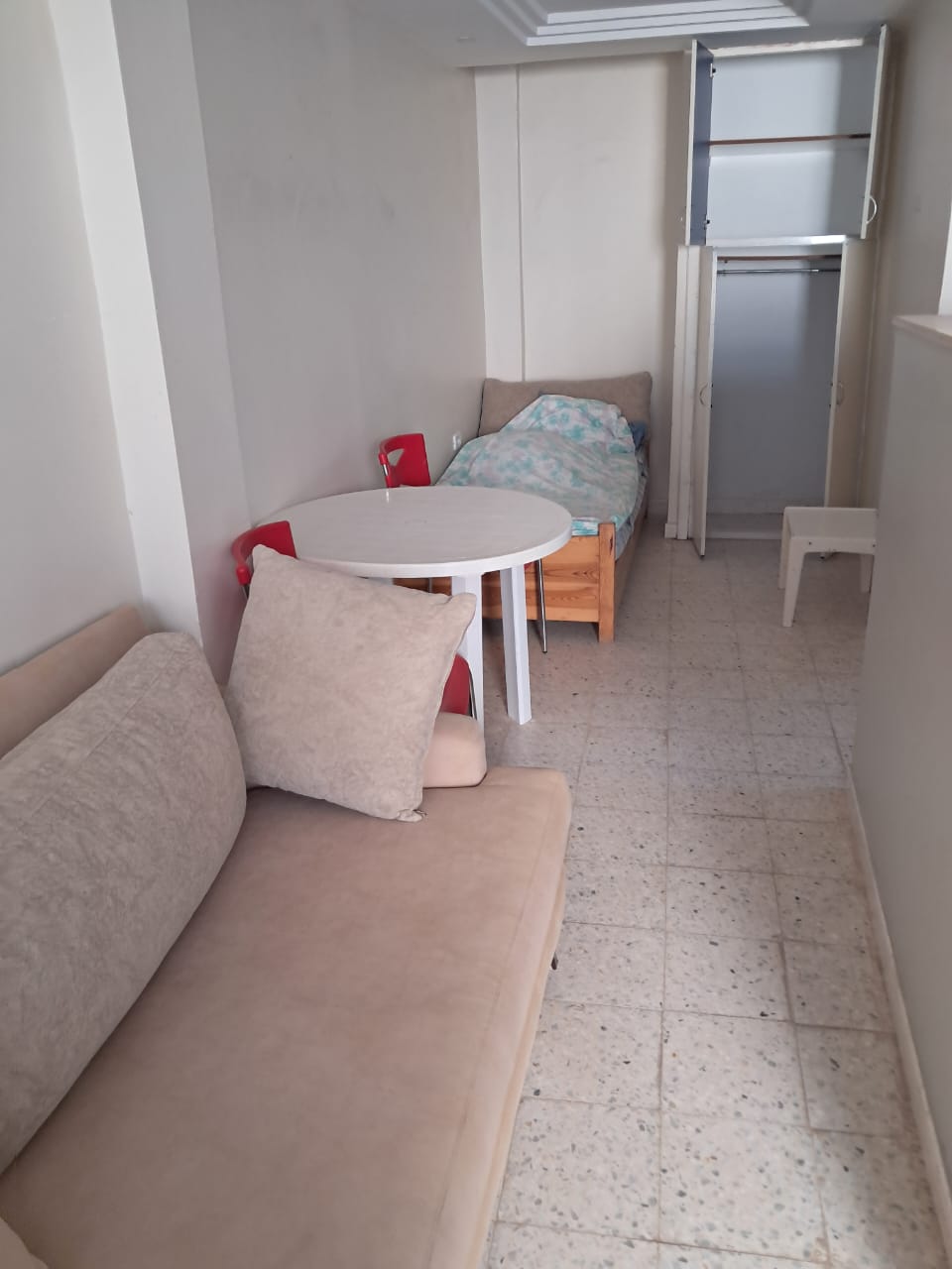 Raoued&nbsp;Ariana Essoughra&nbsp;Location&nbsp;Appart. 1 pi�ce&nbsp;Studio pour etudiantes