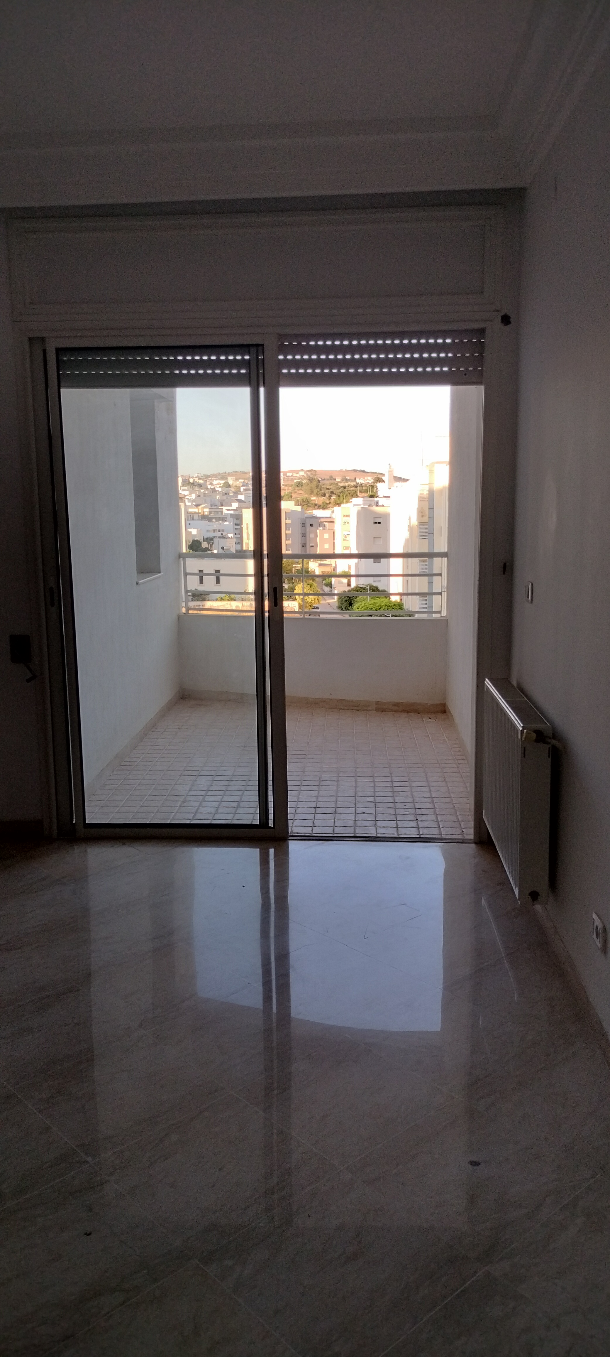 Mnihla&nbsp;Jardins d'el Menzah&nbsp;Vente&nbsp;Appart. 4 pi�ces&nbsp;Beau appart s3 avec parking