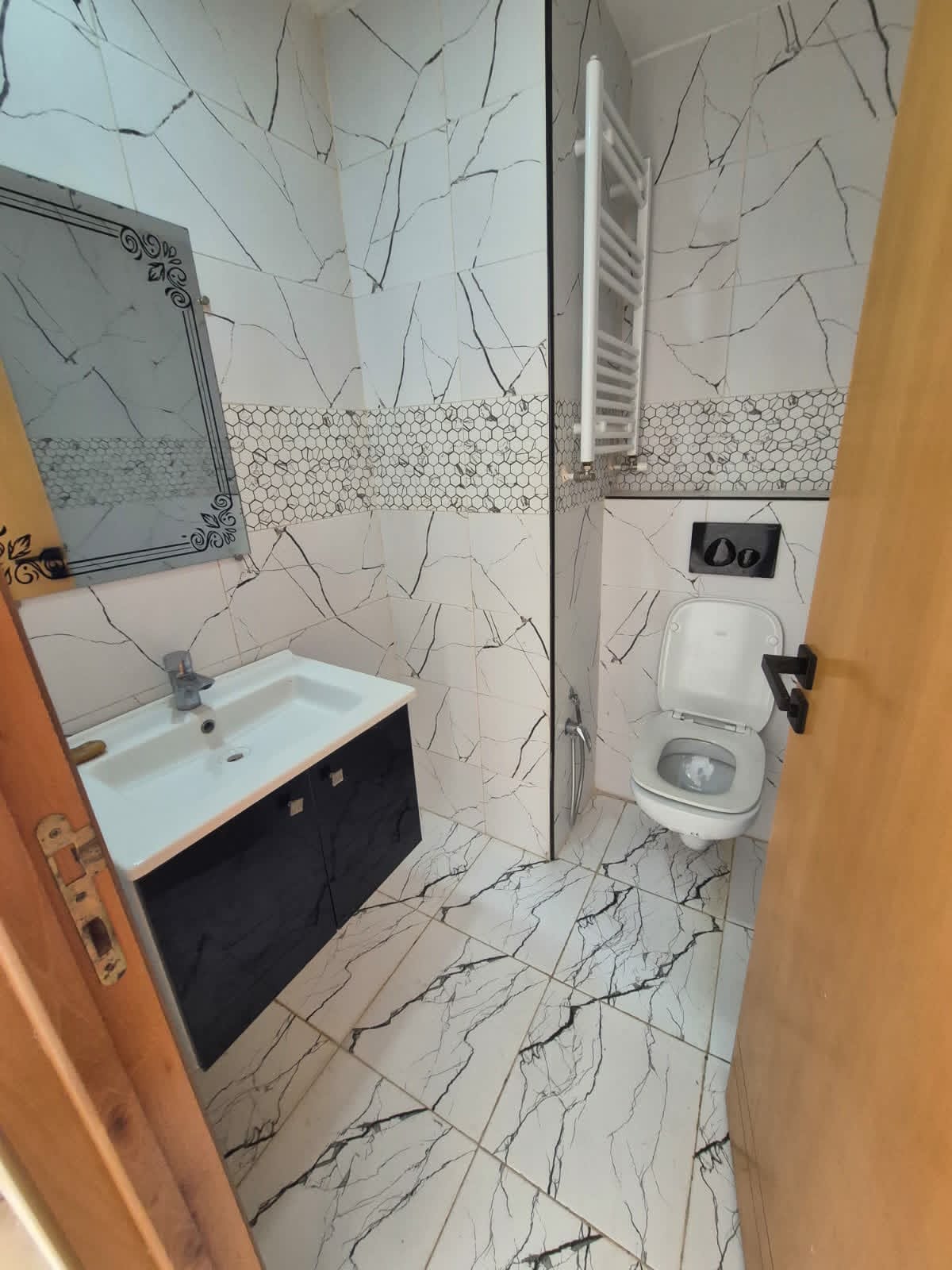 La Marsa&nbsp;El Aouina&nbsp;Vente&nbsp;Appart. 3 pi�ces&nbsp;Apprt s plus 2 � cit� el wahat