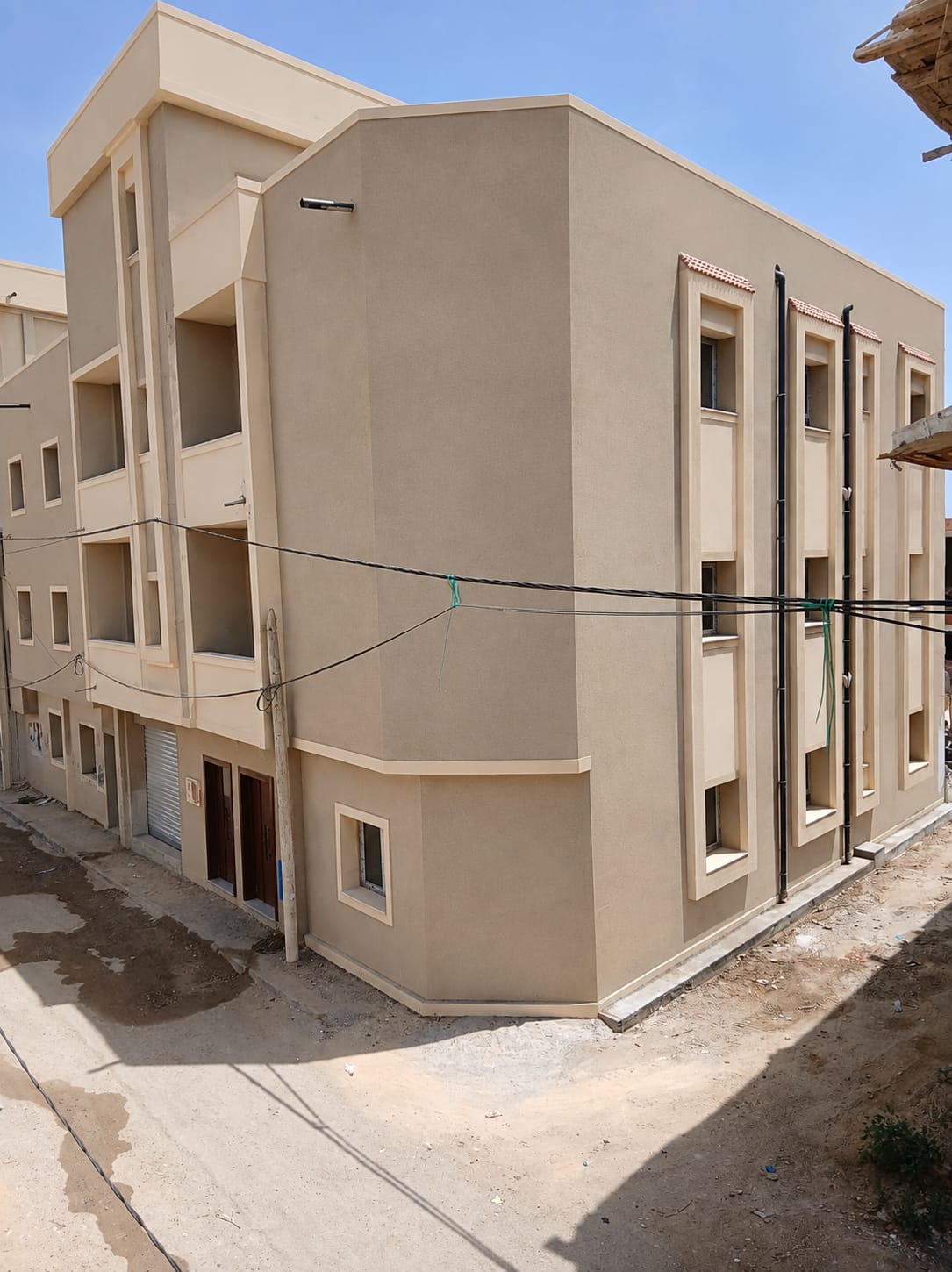 Akouda&nbsp;Chatt Meriem&nbsp;Vente&nbsp;Maisons&nbsp;Immeuble neuf r2 surfaces500m2  3 appartements