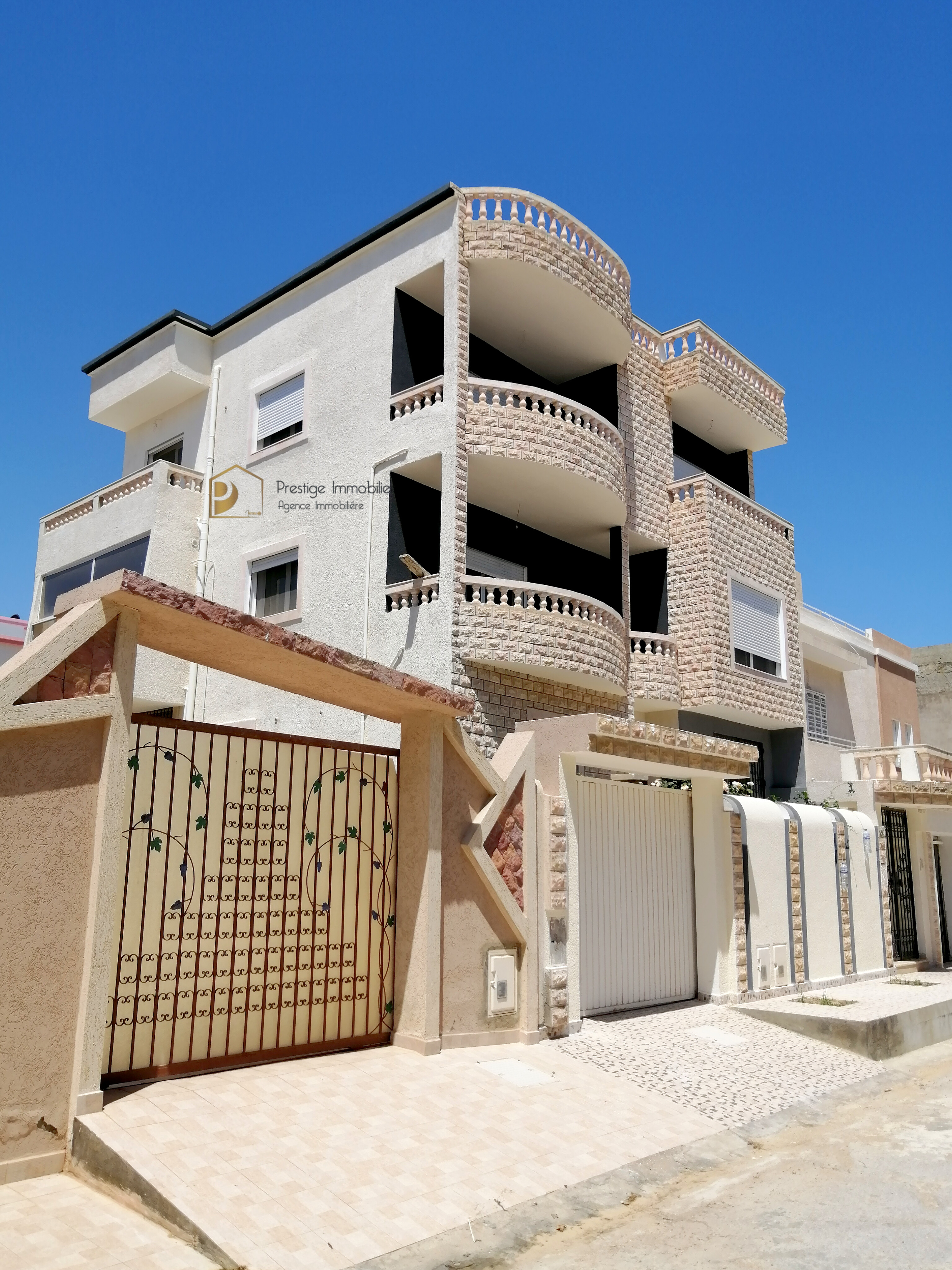 Hammam Chatt&nbsp;Borj Cedria&nbsp;Vente&nbsp;Duplex&nbsp;Villa � 2 niveaux plus cave