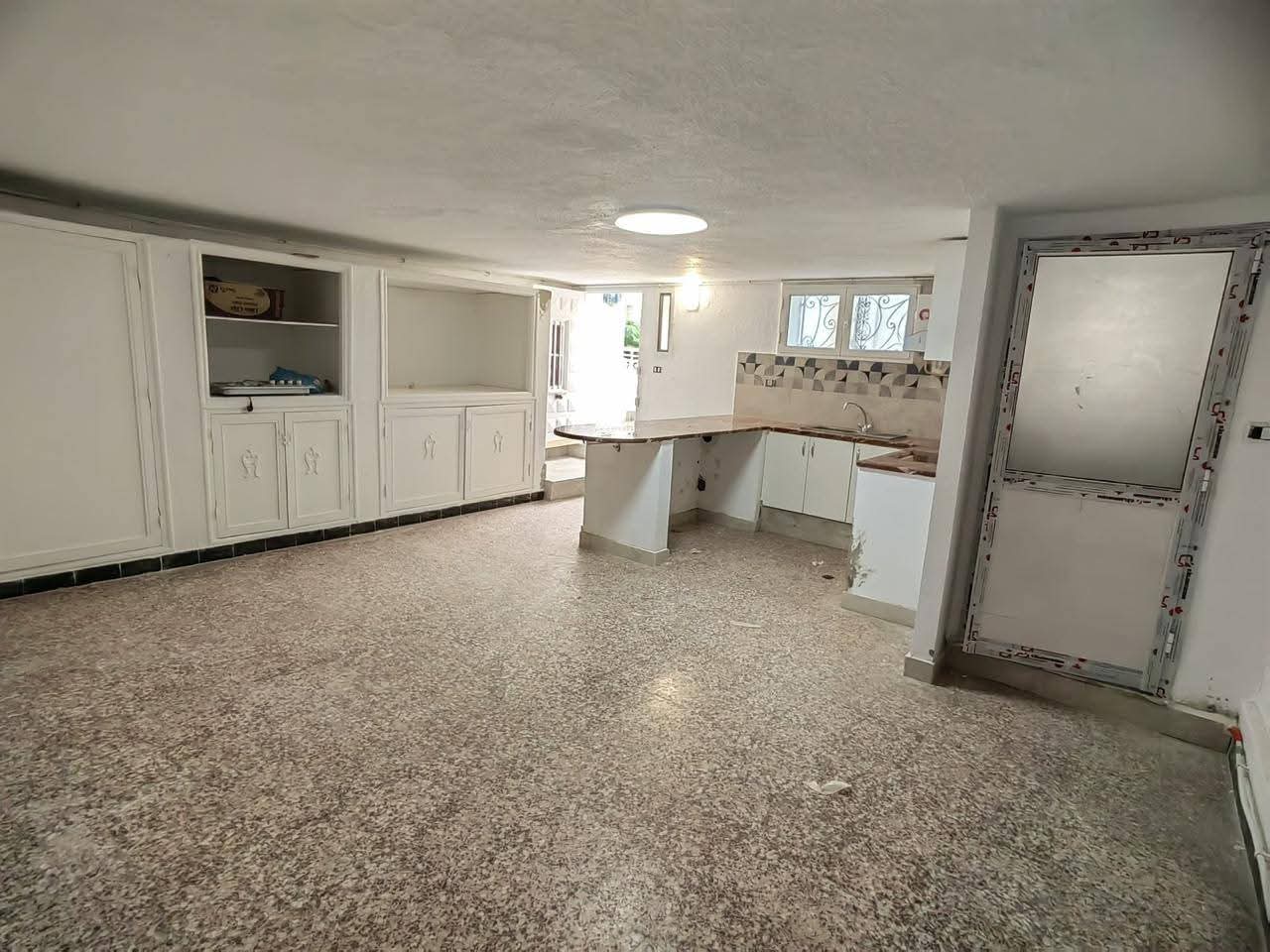Ariana Ville&nbsp;El Menzah 5&nbsp;Location&nbsp;Appart. 5 pi�ces+&nbsp;Studio s0 meubl� aux uv4 wb4468
