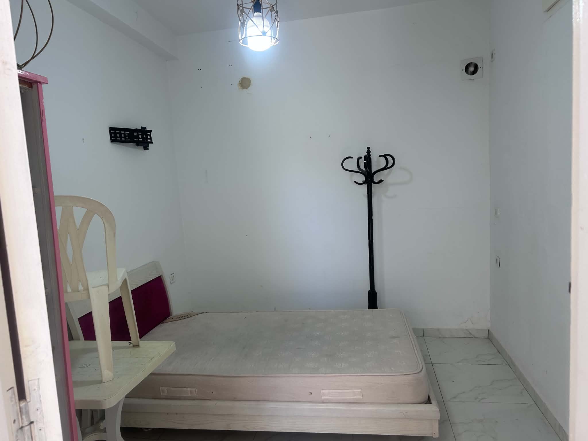 Ain Zaghouan&nbsp;Ain Zaghouan&nbsp;Location&nbsp;Appart. 1 pi�ce&nbsp;Cartier calme et securise