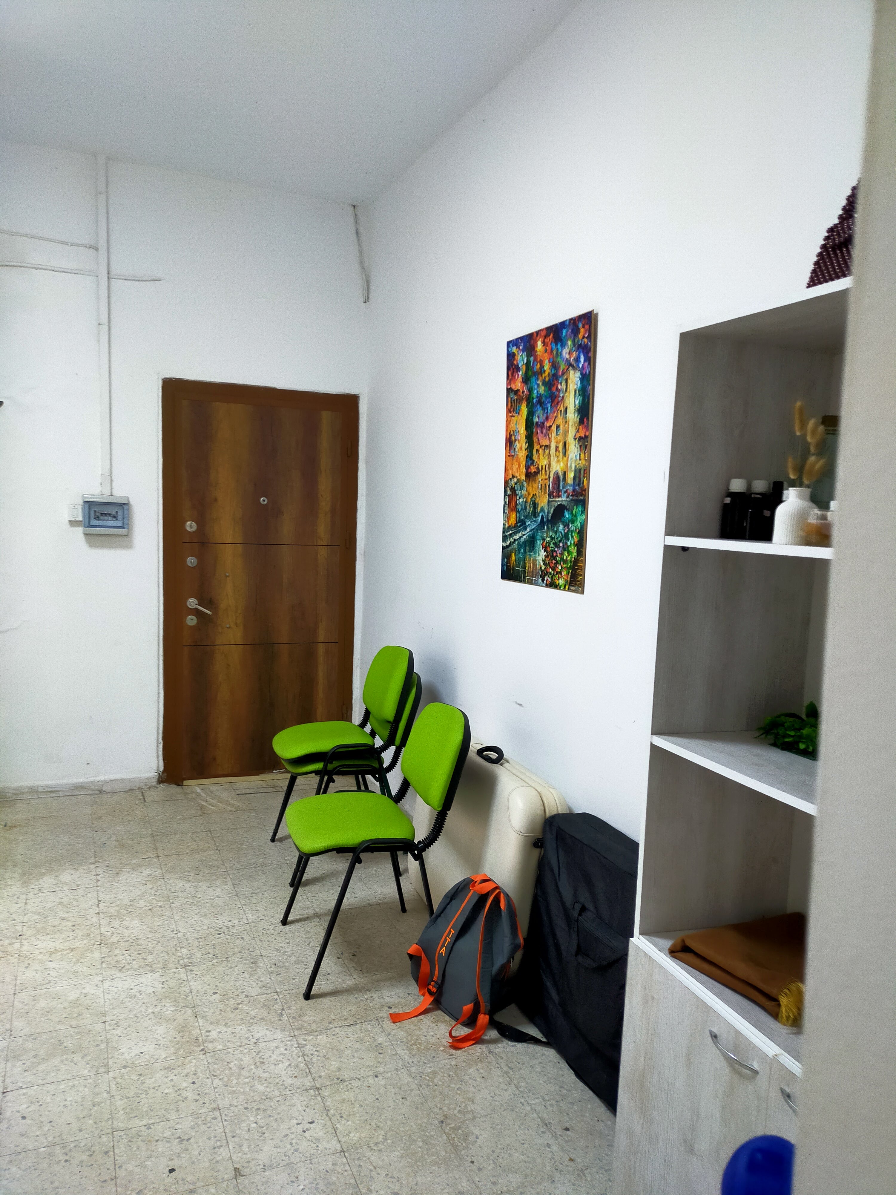 Bab Bhar&nbsp;Bab Bhar&nbsp;Location&nbsp;Appart. 3 pi�ces&nbsp;Bureau rdc open space en plein centre ville tunis