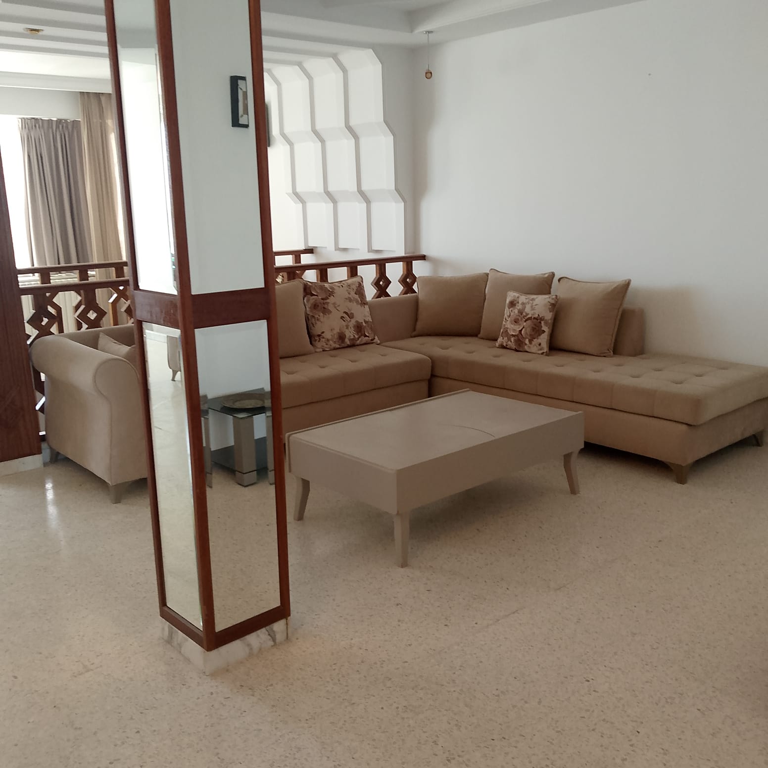 El Menzah&nbsp;El Menzah 9&nbsp;Vente&nbsp;Maisons&nbsp;Une magnifique villa de 3 niveaux � menzah9b