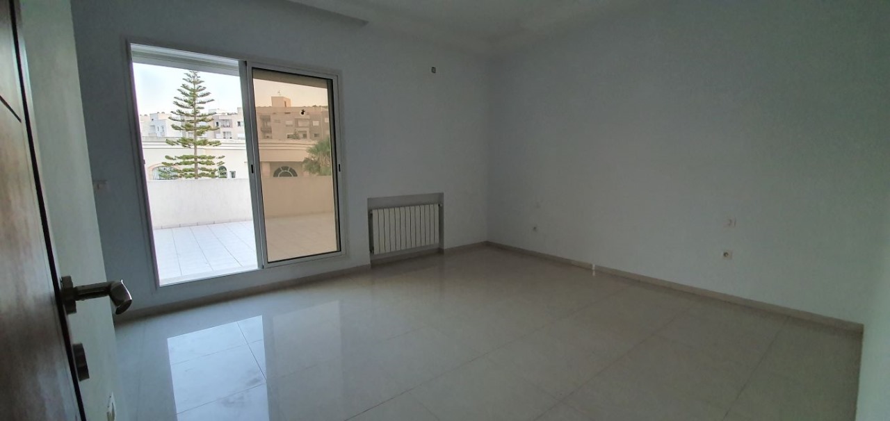 Ariana Ville&nbsp;Riadh Landlous&nbsp;Location&nbsp;Maisons&nbsp;Etage de villa s1 a riadh landalos wb4175