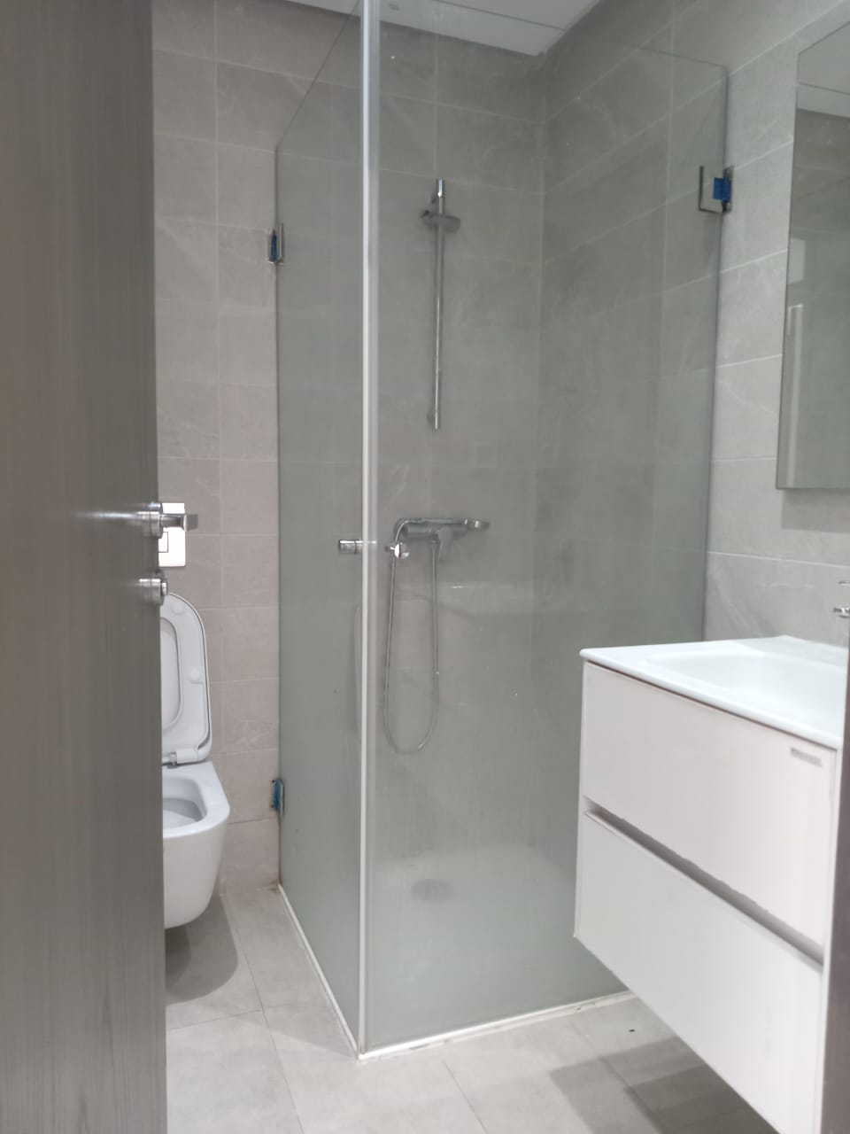 Ain Zaghouan&nbsp;Ain Zaghouan&nbsp;Location&nbsp;Appart. 2 pi�ces&nbsp;S plus un av balcon � l'aouina