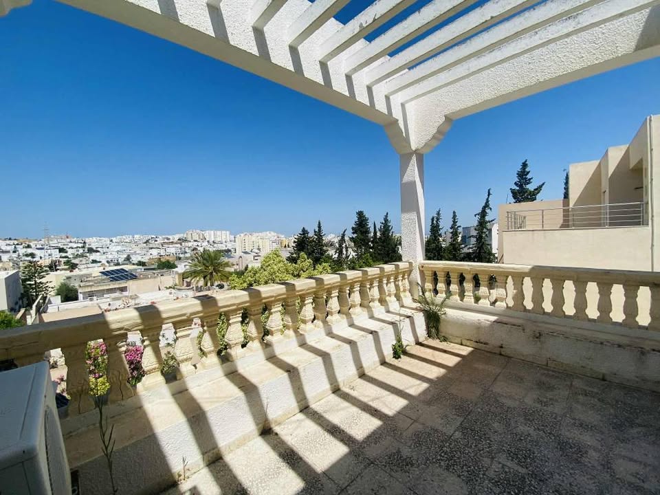 El Menzah&nbsp;El Menzah 9&nbsp;Location&nbsp;Maisons&nbsp;Villa s6 avec jardin � menzah 9