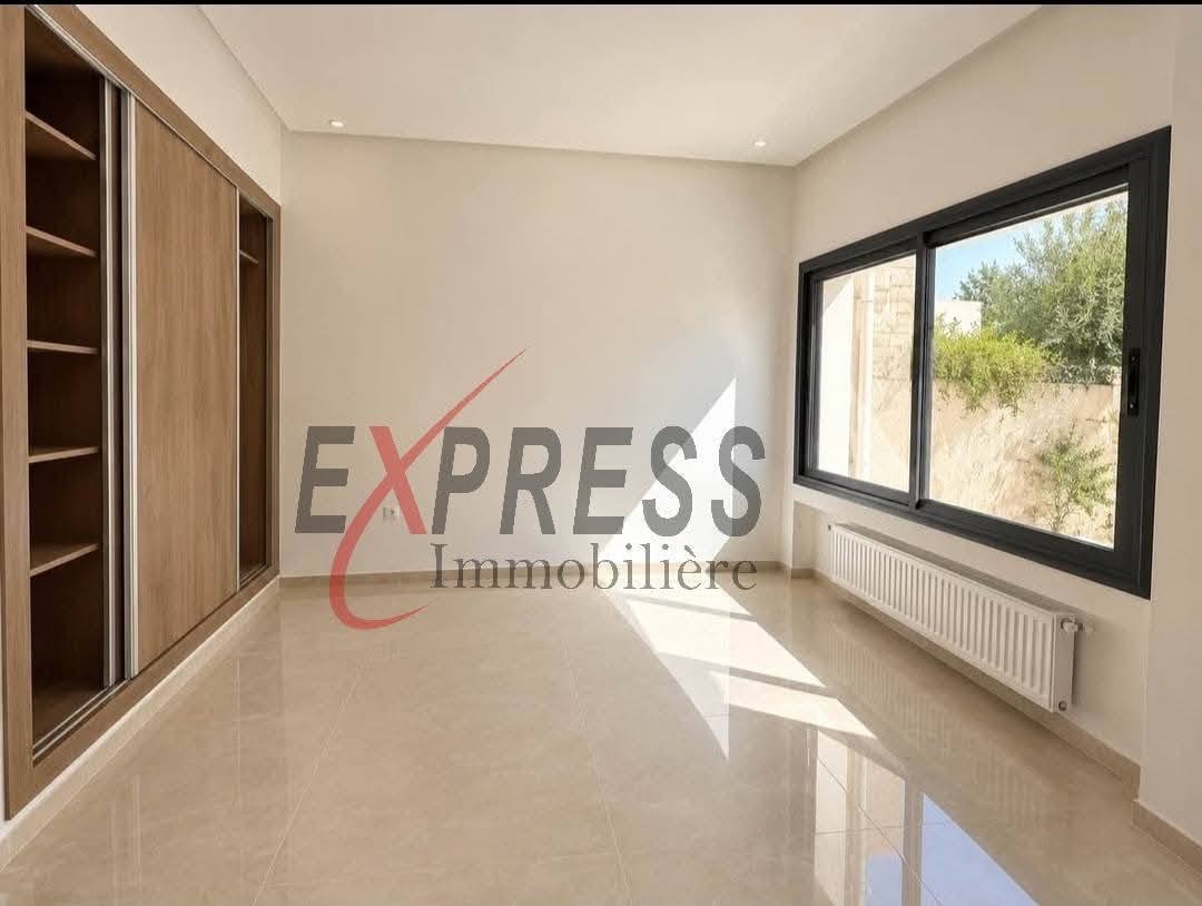 Ariana Ville&nbsp;Cite Ennasr 2&nbsp;Location&nbsp;Appart. 3 pi�ces&nbsp;Un appartement s2 avec jardin privatif