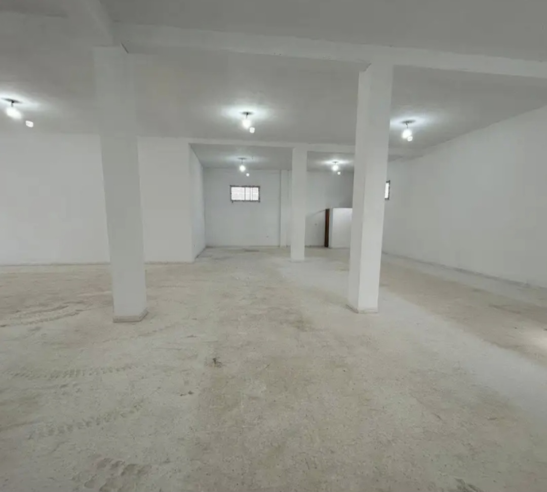 La Soukra&nbsp;La Soukra&nbsp;Location&nbsp;Surfaces&nbsp;D�p�t � soukra 370m
