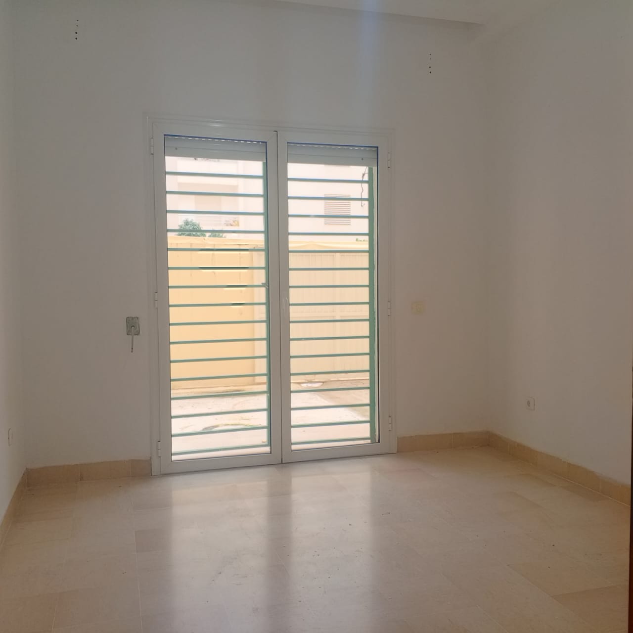 La Marsa&nbsp;Sidi Daoud&nbsp;Vente&nbsp;Appart. 4 pi�ces&nbsp;Appartement s3 lbhar lzareg