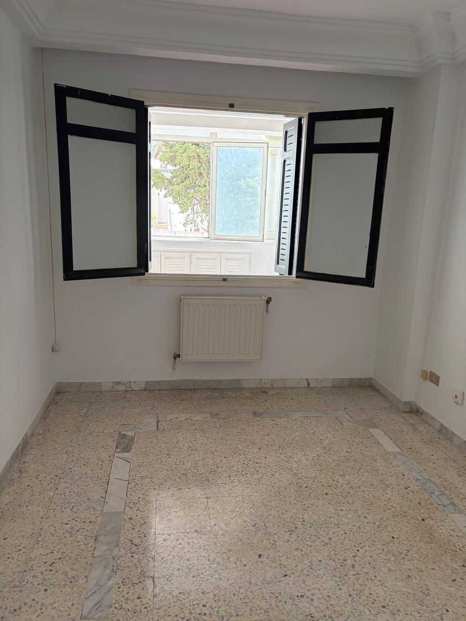 Ariana Ville&nbsp;El Menzah 8&nbsp;Location&nbsp;Appart. 4 pi�ces&nbsp;Appartement  el menzah 8