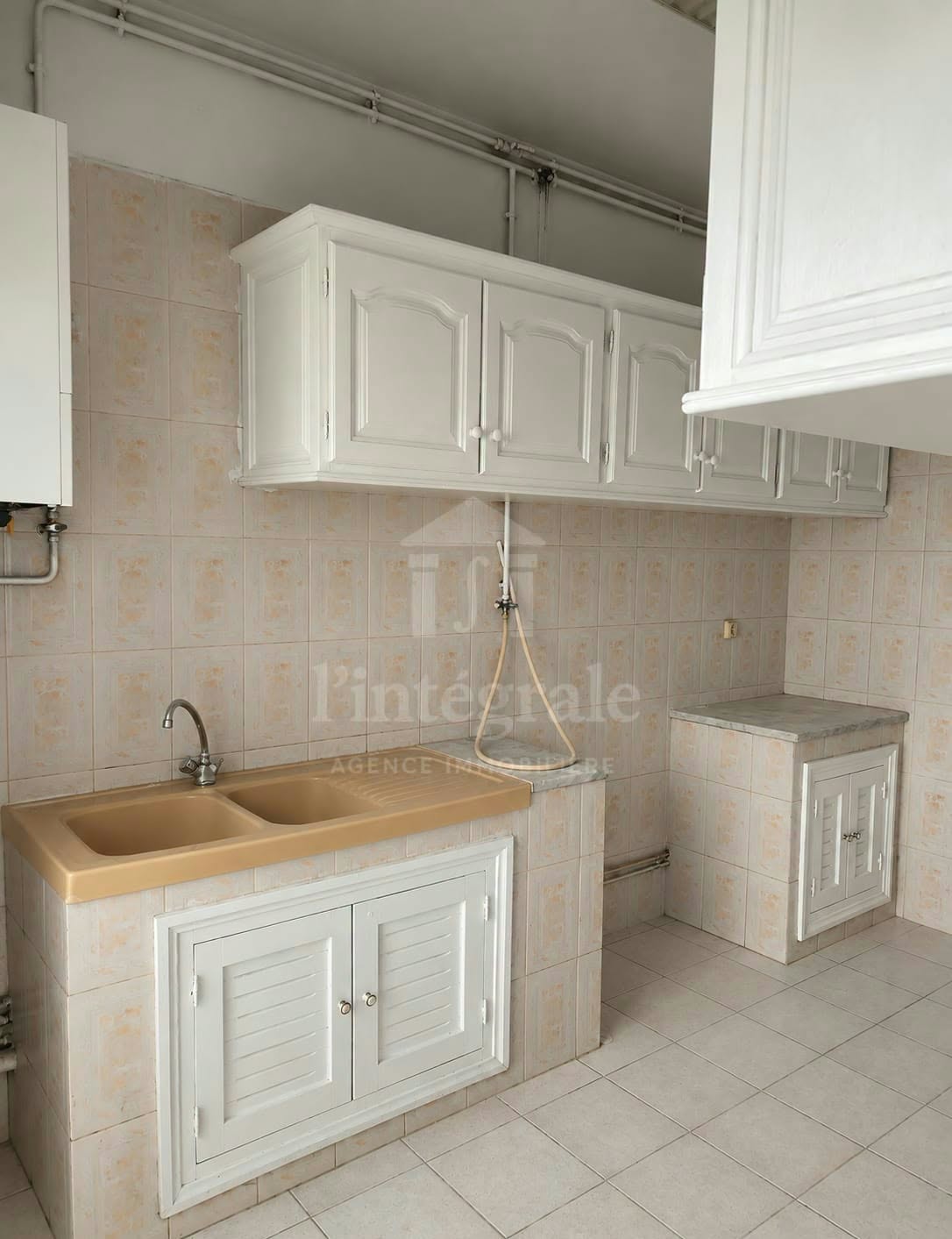Ariana Ville&nbsp;Cite Ennasr 2&nbsp;Vente&nbsp;Appart. 4 pi�ces&nbsp;Appartement s3 pr�s ben yaghlene