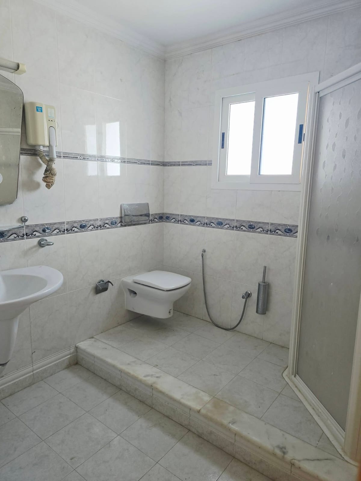 Akouda&nbsp;Chatt Meriem&nbsp;Vente&nbsp;Appart. 2 pi�ces&nbsp;Superbe villa s8 haut gamme  a chatt mariem