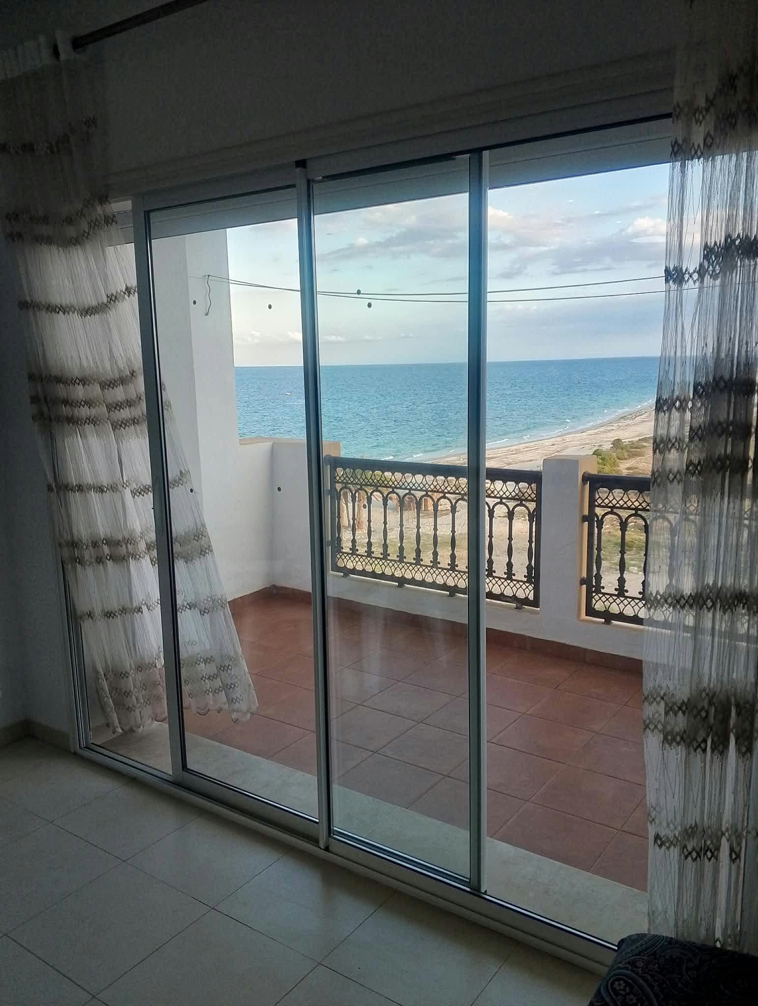 Akouda&nbsp;Chatt Meriem&nbsp;Vente&nbsp;Appart. 1 pi�ce&nbsp;Studio vue mer