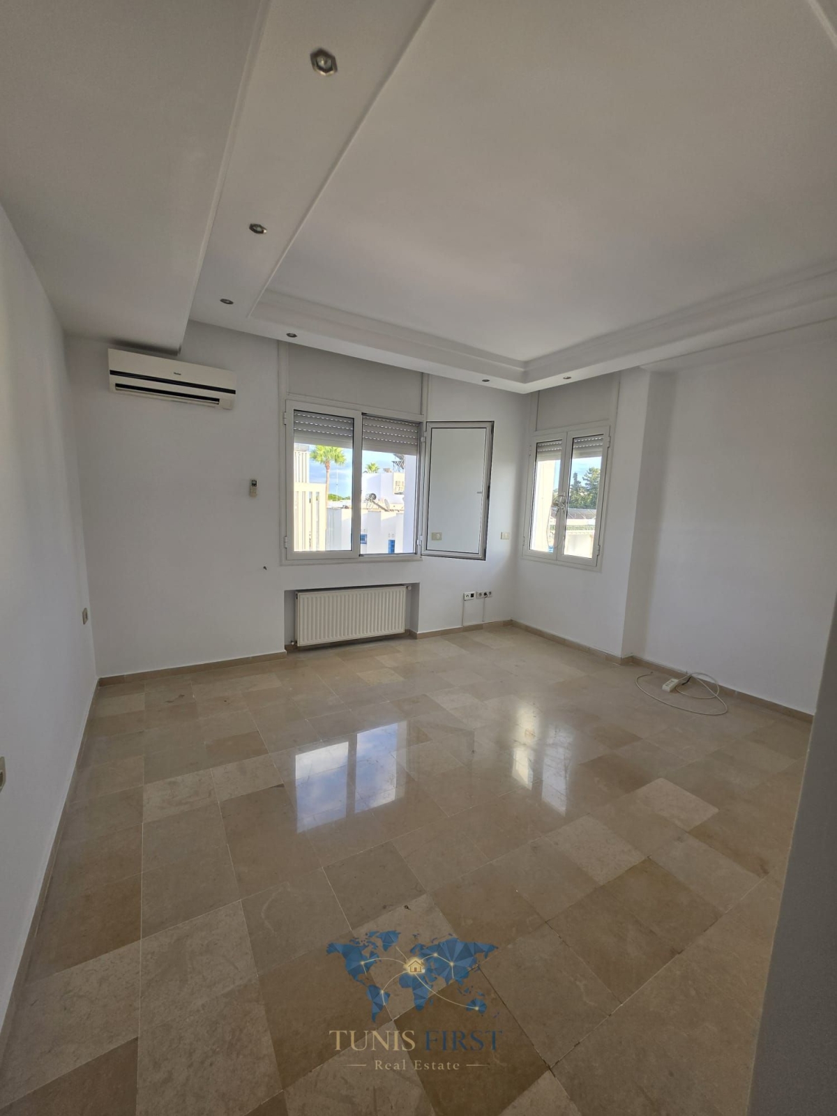 La Marsa&nbsp;Marsa Safsaf&nbsp;Location&nbsp;Appart. 5 pi�ces+&nbsp;S4 vide � marsa cube